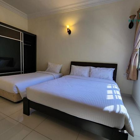 Appartement 99 Kelawei à George Town Extérieur photo