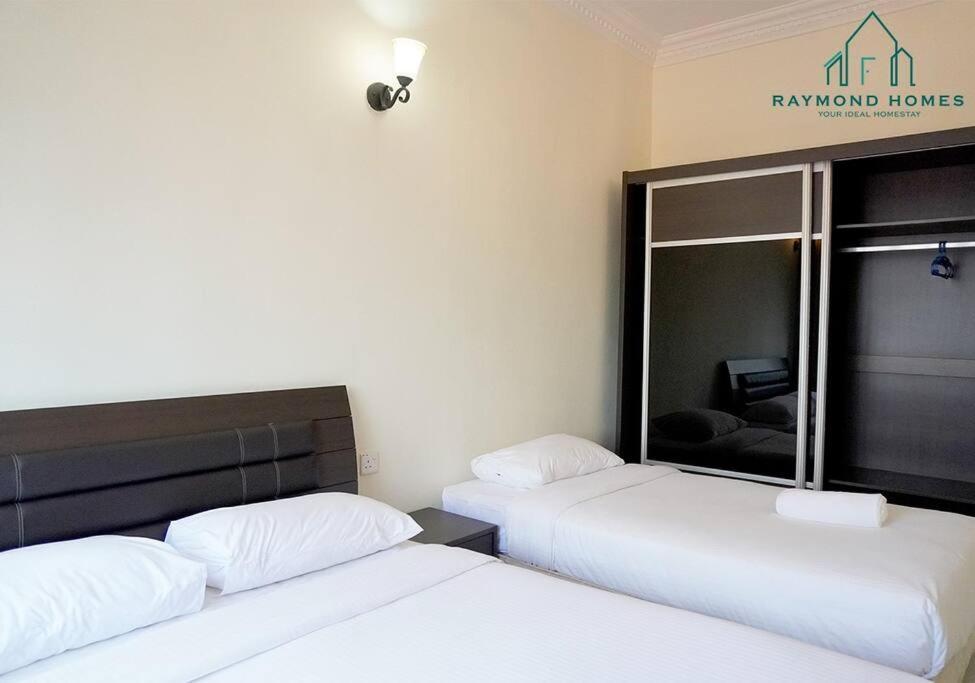 Appartement 99 Kelawei à George Town Extérieur photo
