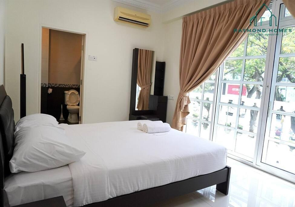 Appartement 99 Kelawei à George Town Extérieur photo