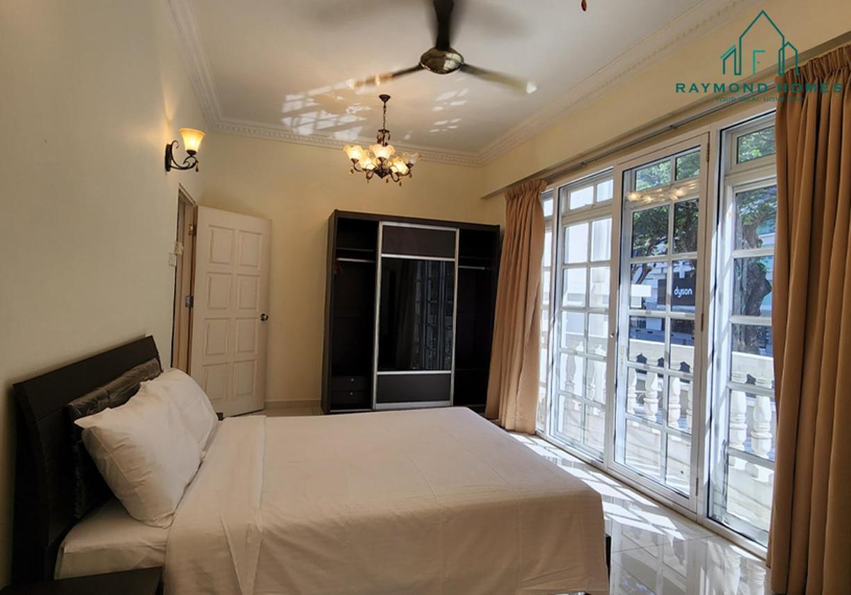 Appartement 99 Kelawei à George Town Extérieur photo